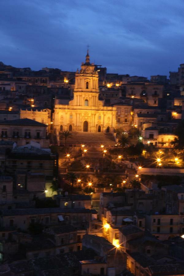 Appartamento La Casa di Pina Modica Esterno foto